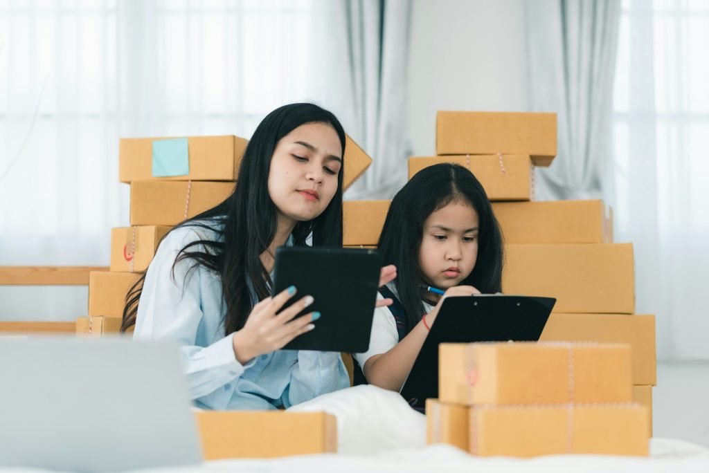 people in online marketing concept, online sell